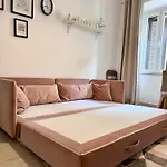 Pebble Zara